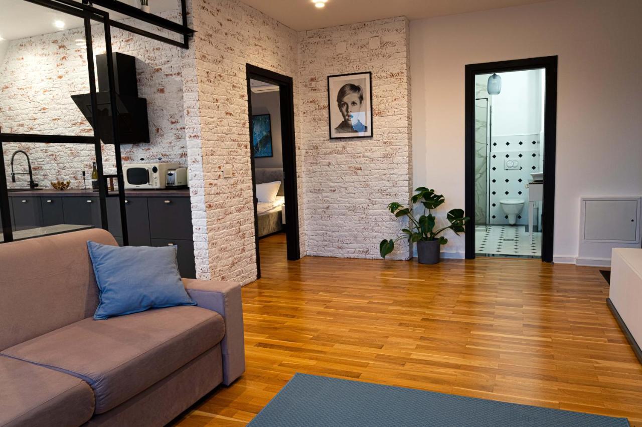 Urban Oasis Apartments With Parking Букурещ Екстериор снимка