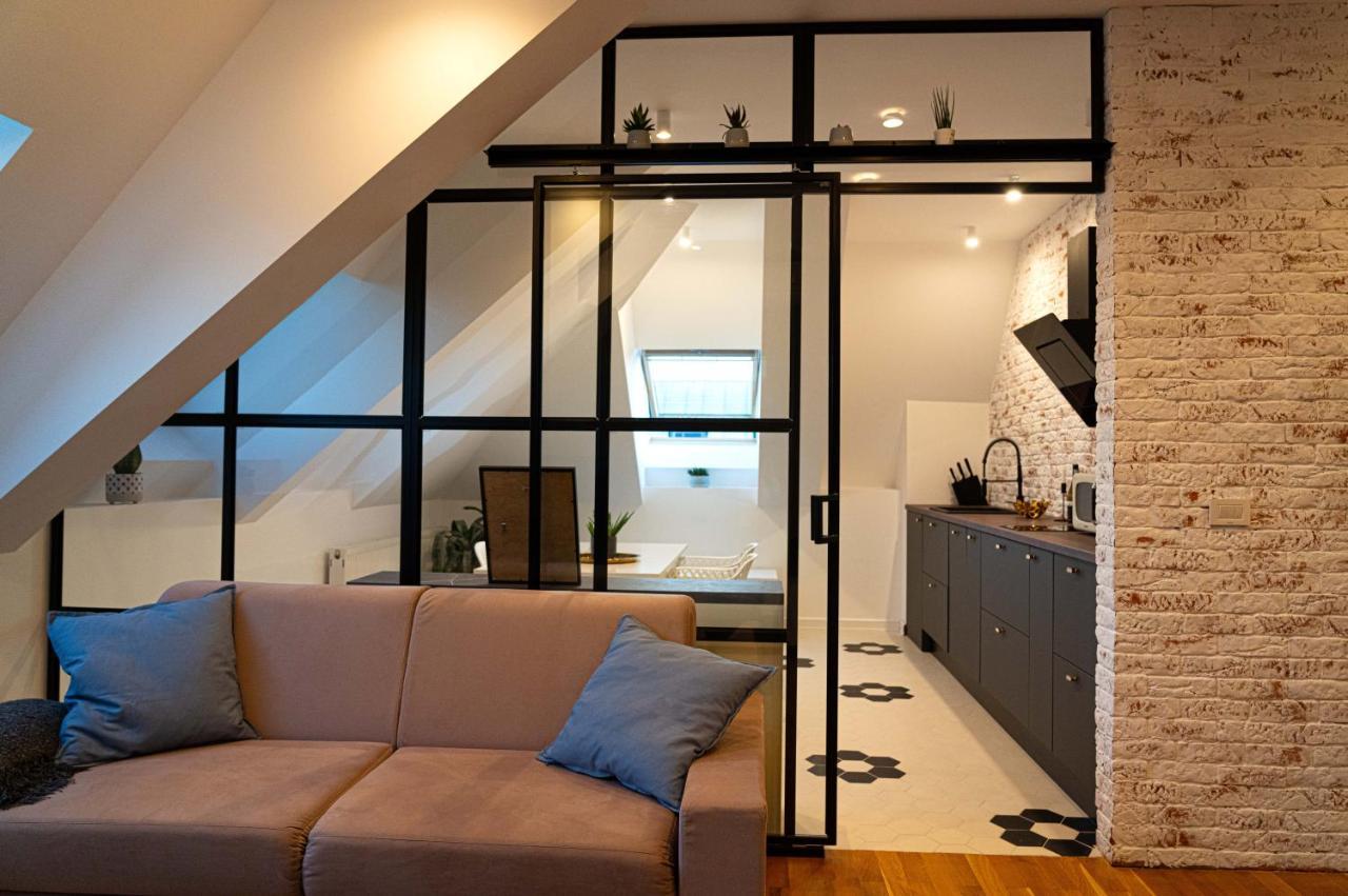 Urban Oasis Apartments With Parking Букурещ Екстериор снимка