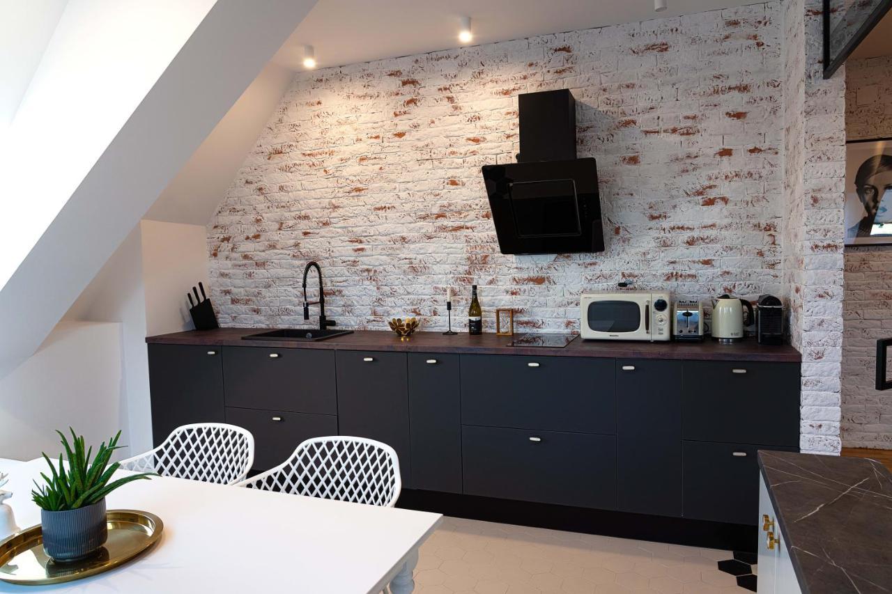 Urban Oasis Apartments With Parking Букурещ Екстериор снимка
