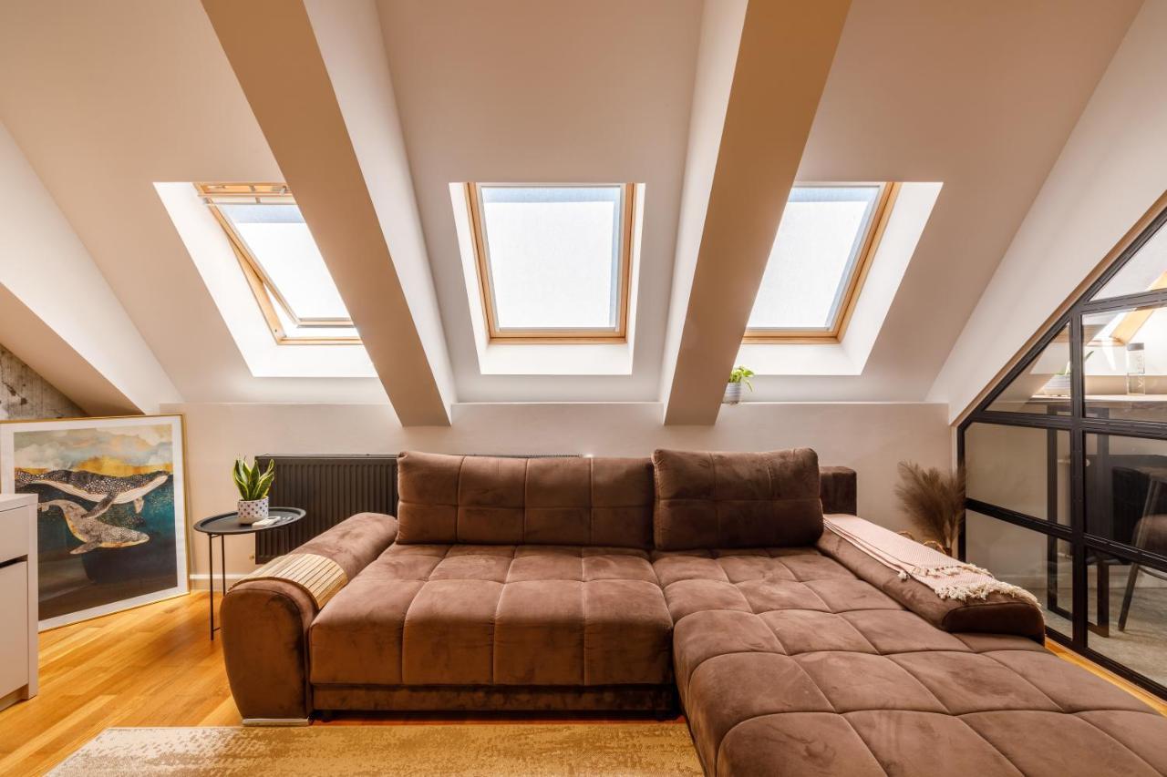 Urban Oasis Apartments With Parking Букурещ Екстериор снимка
