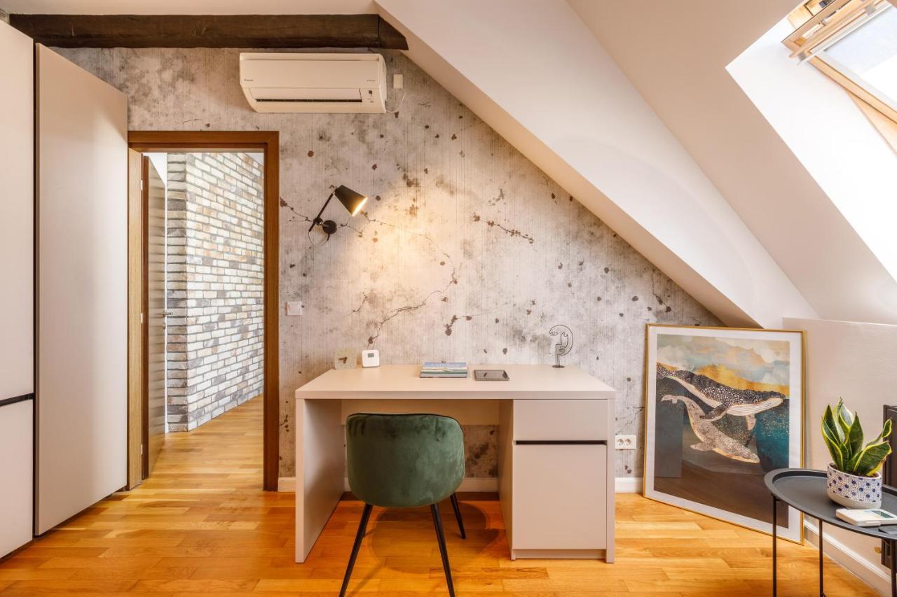 Urban Oasis Apartments With Parking Букурещ Екстериор снимка