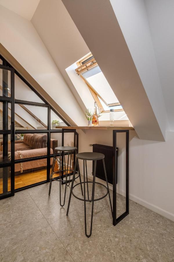 Urban Oasis Apartments With Parking Букурещ Екстериор снимка