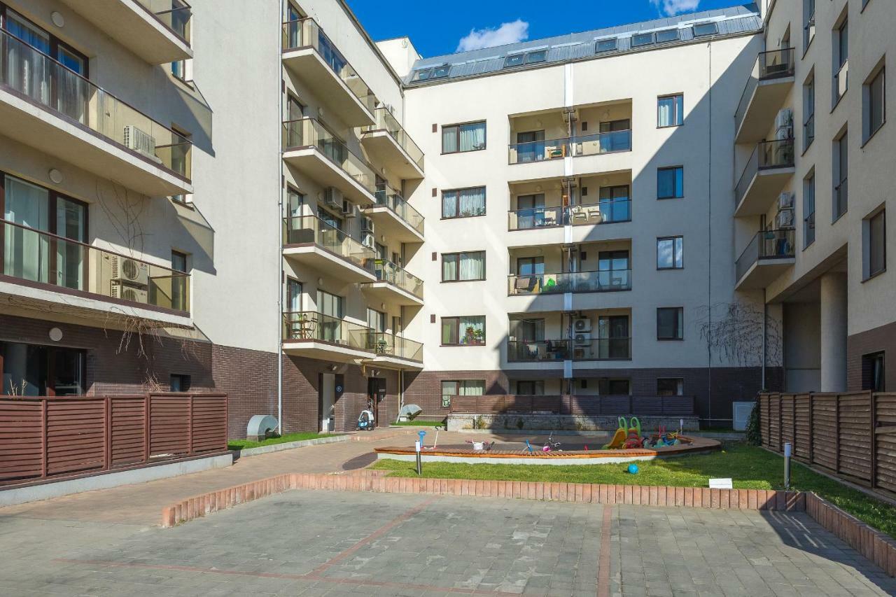 Urban Oasis Apartments With Parking Букурещ Екстериор снимка