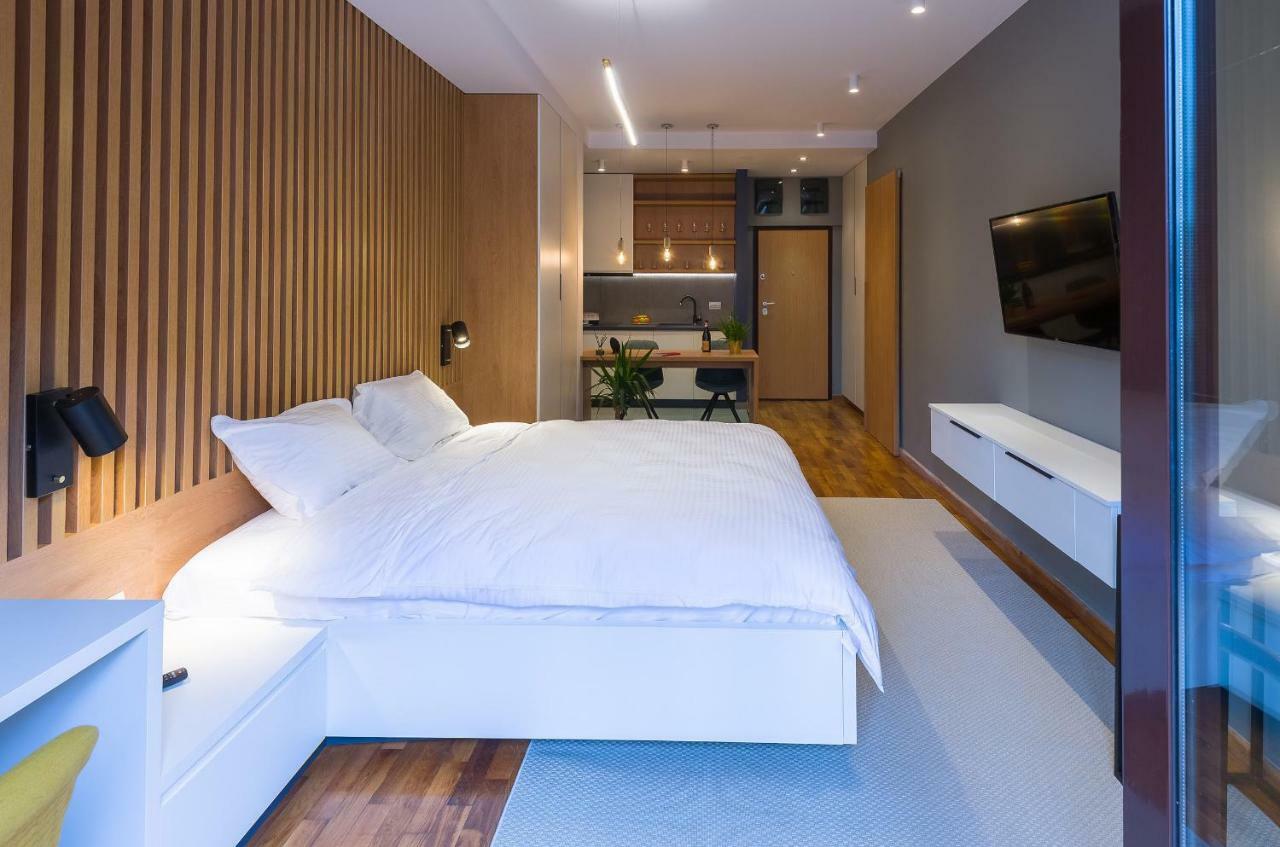 Urban Oasis Apartments With Parking Букурещ Екстериор снимка